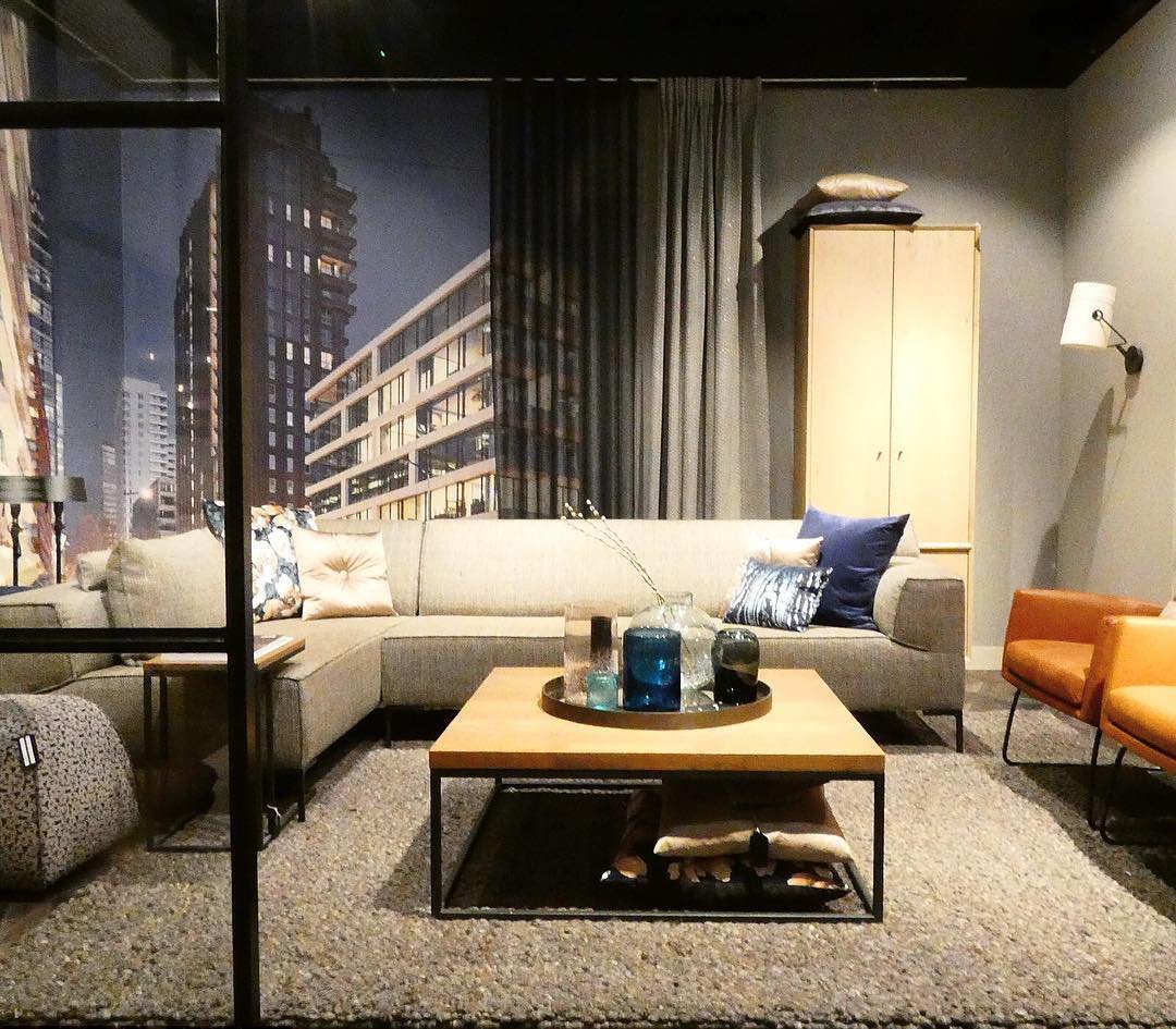 Linear LED Floor Lamp