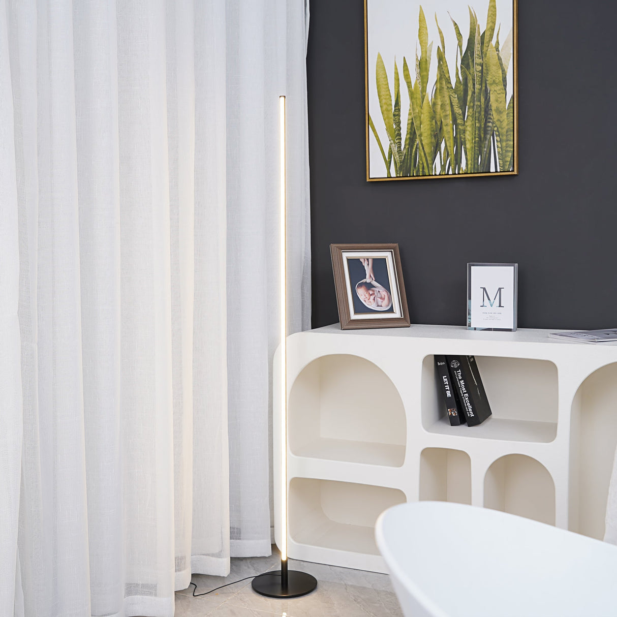 Linear LED Floor Lamp