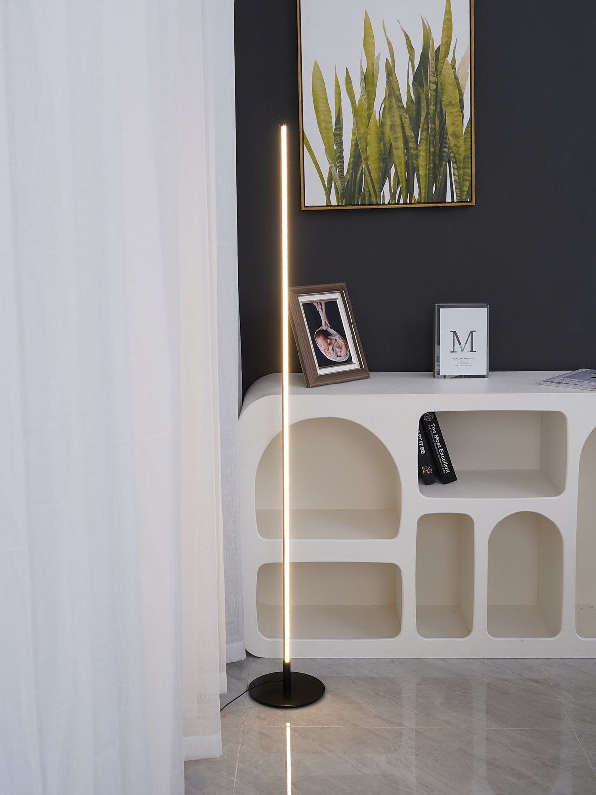 Linear LED Floor Lamp