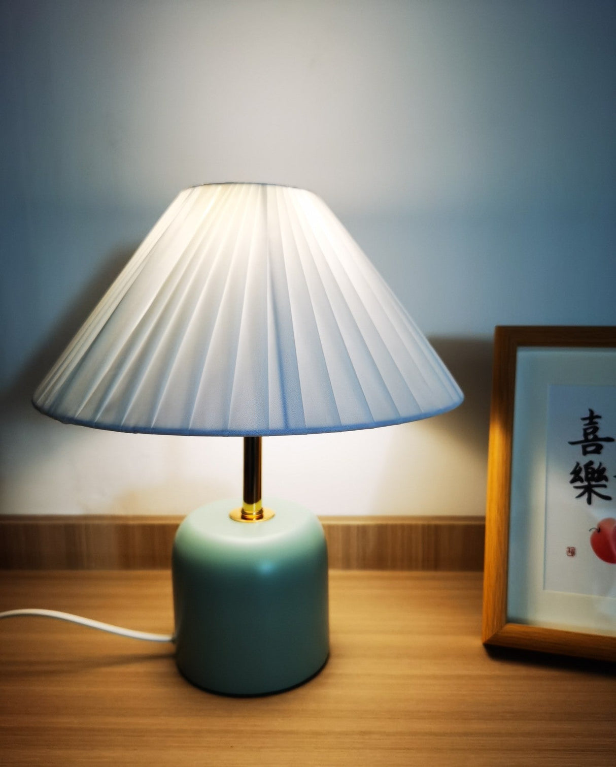 Lunitidal Table Lamp
