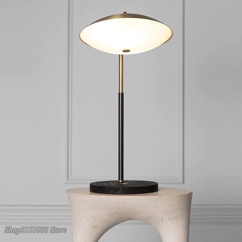 Marvin Desk Lamp