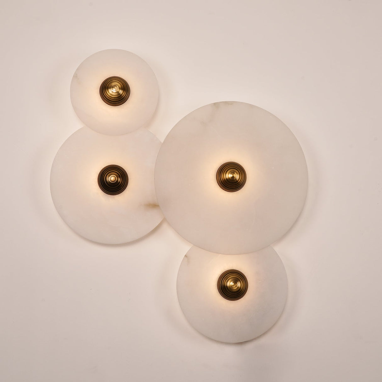 Median Sconce