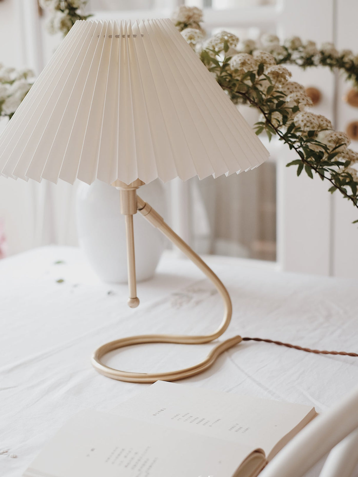 Model 306 Paper Table Lamp