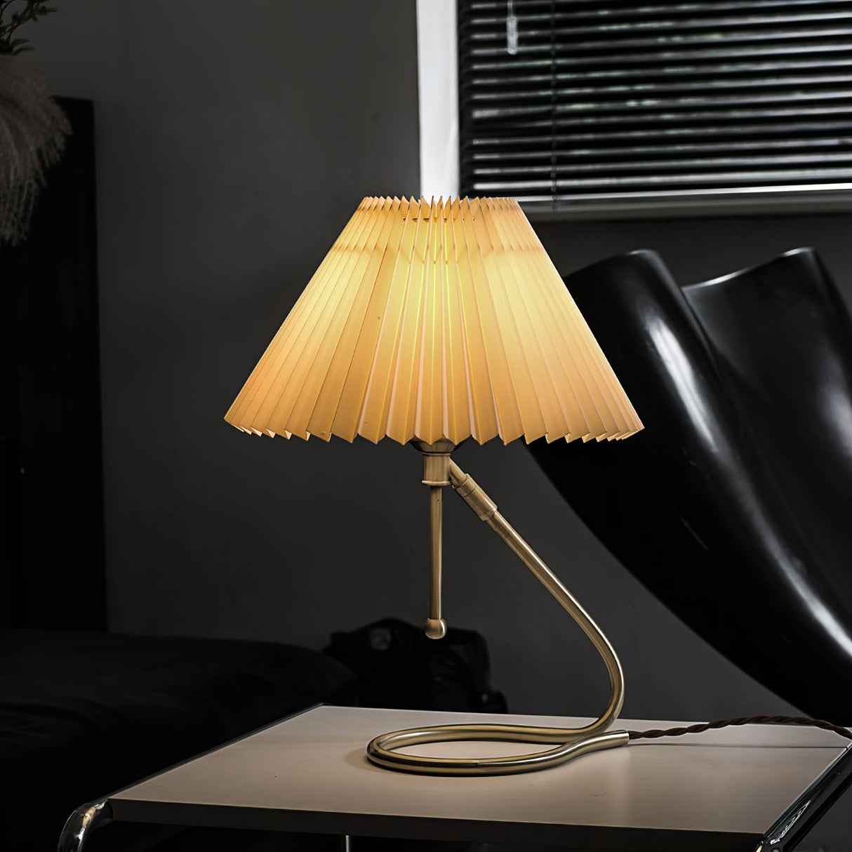 Model 306 Paper Table Lamp