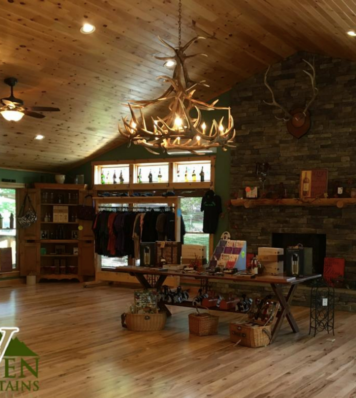 Narural Antlers Chandelier