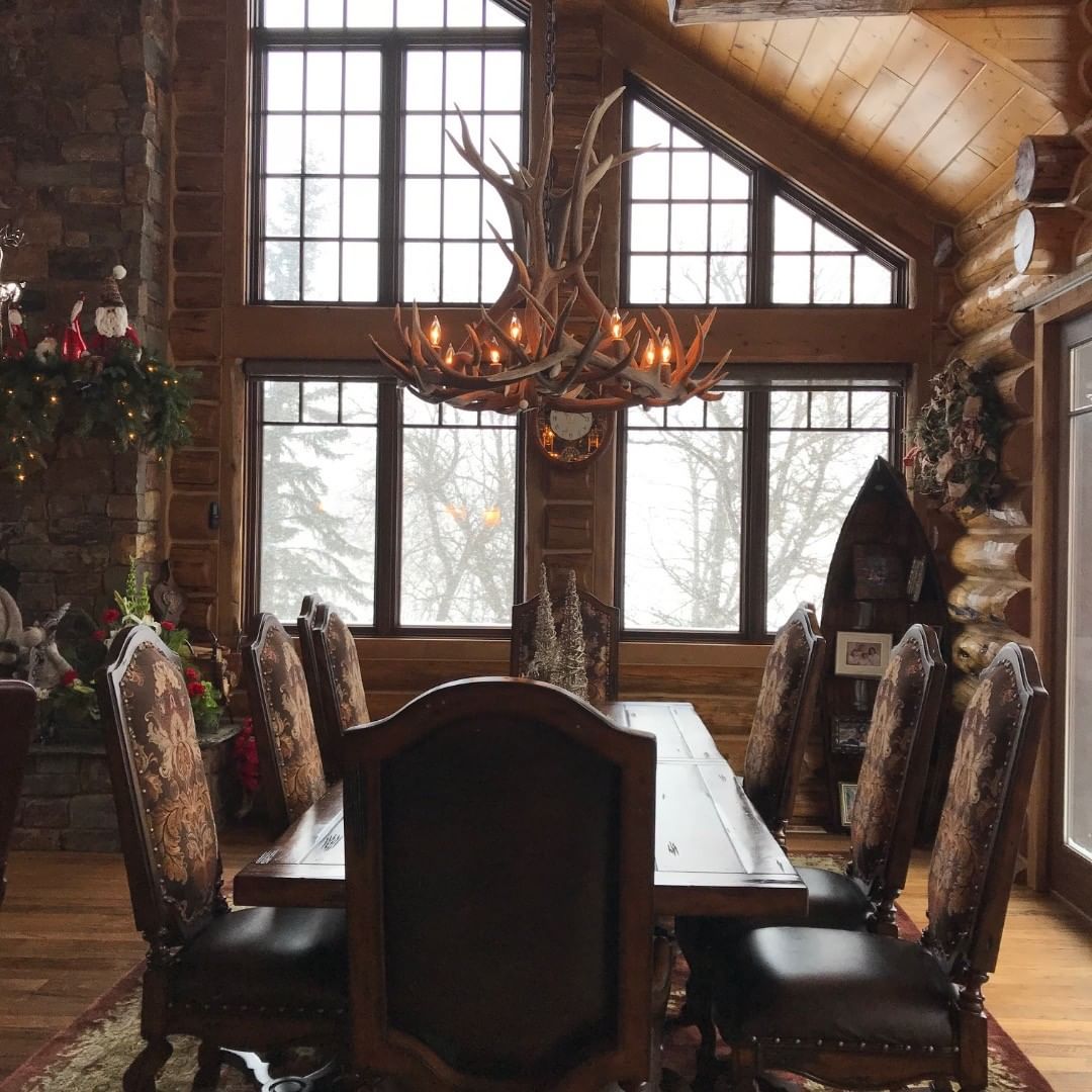 Narural Antlers Chandelier