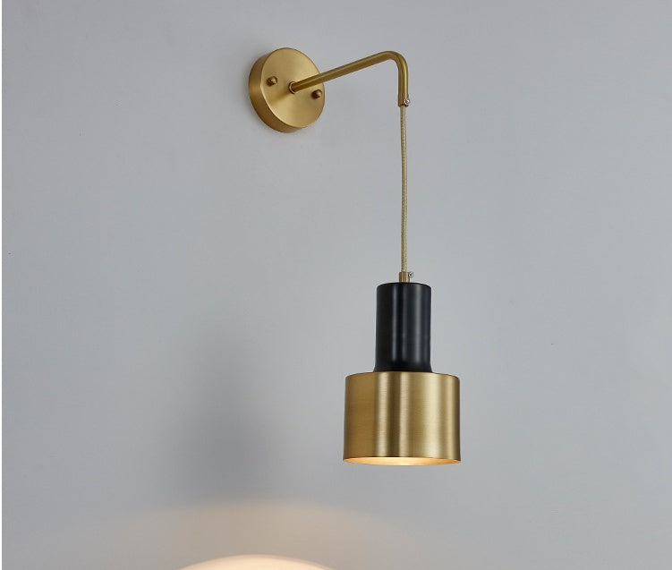 Feature Weight Wall Lamp
