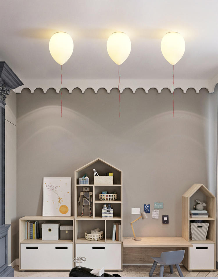 Balloon ceiling lamp