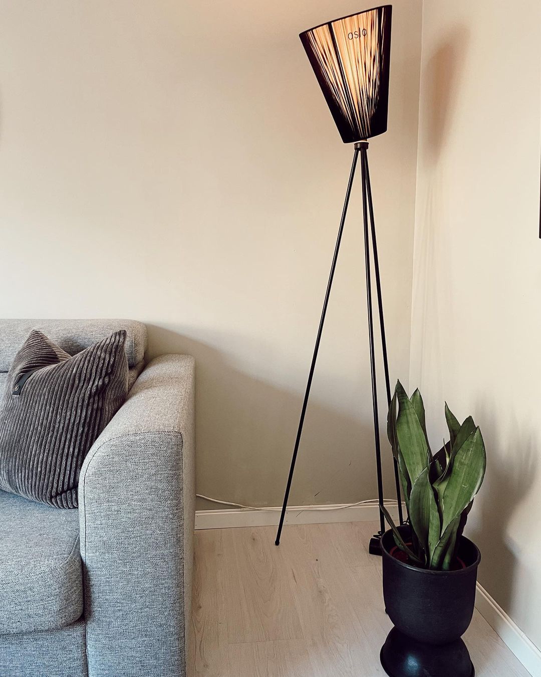 Modern Oslo Wood Floor Lamp
