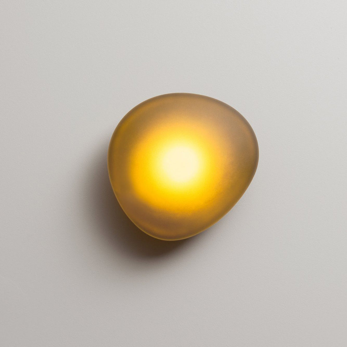 Pebble Wall Lamp