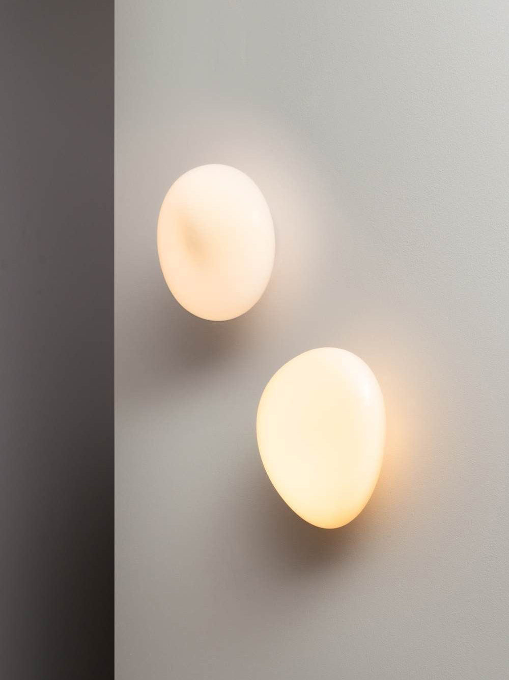 Pebble Wall Lamp