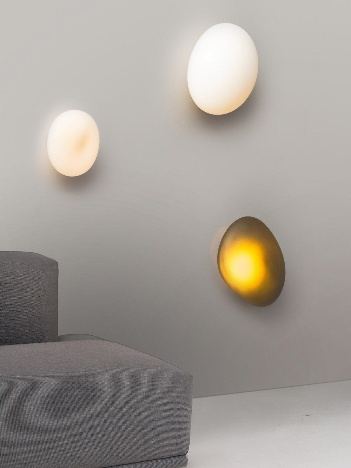 Pebble Wall Lamp