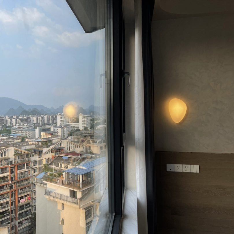 Pebble Wall Lamp