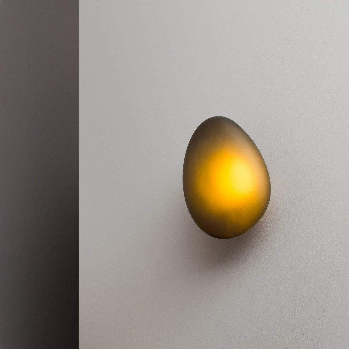 Pebble Wall Lamp