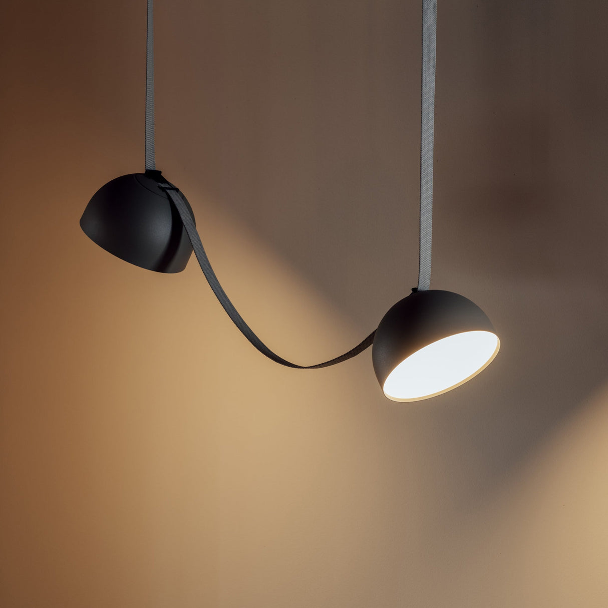 Plusminus Semispheres Pendant Light