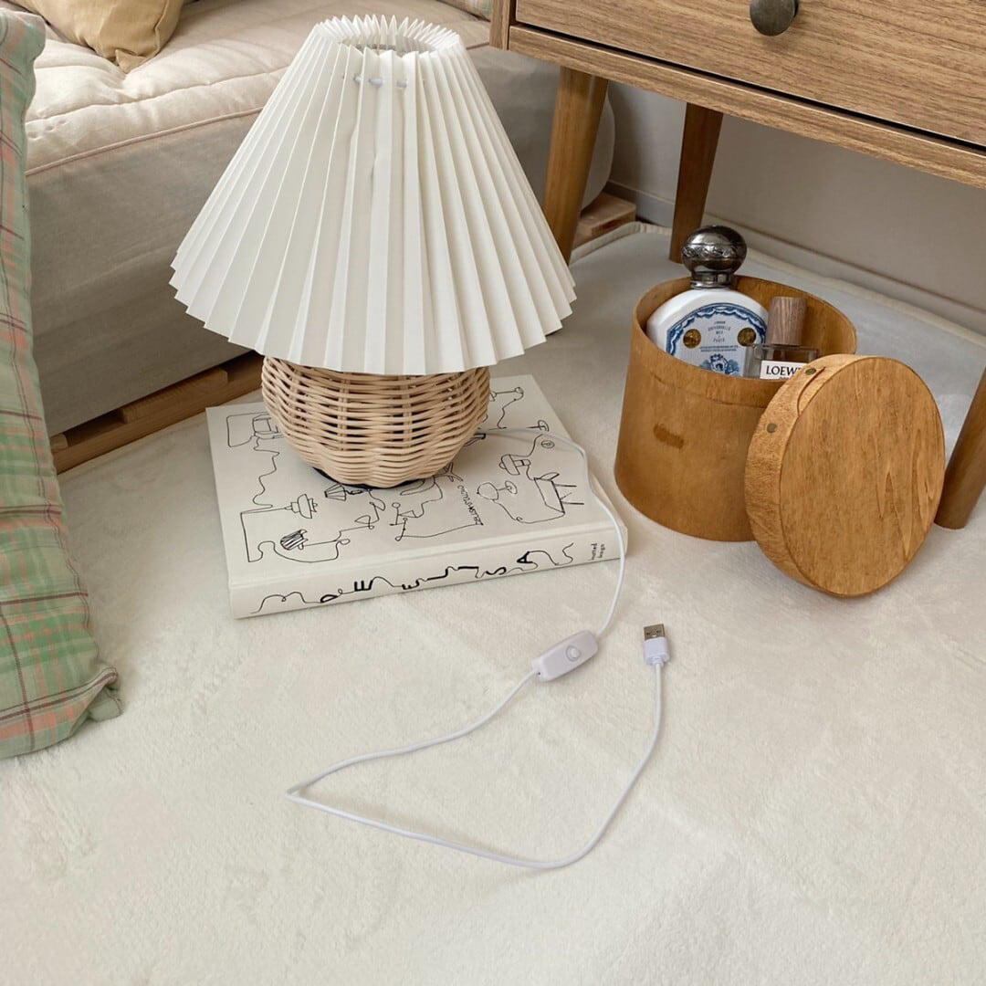 Rattan Pleated Table lamp