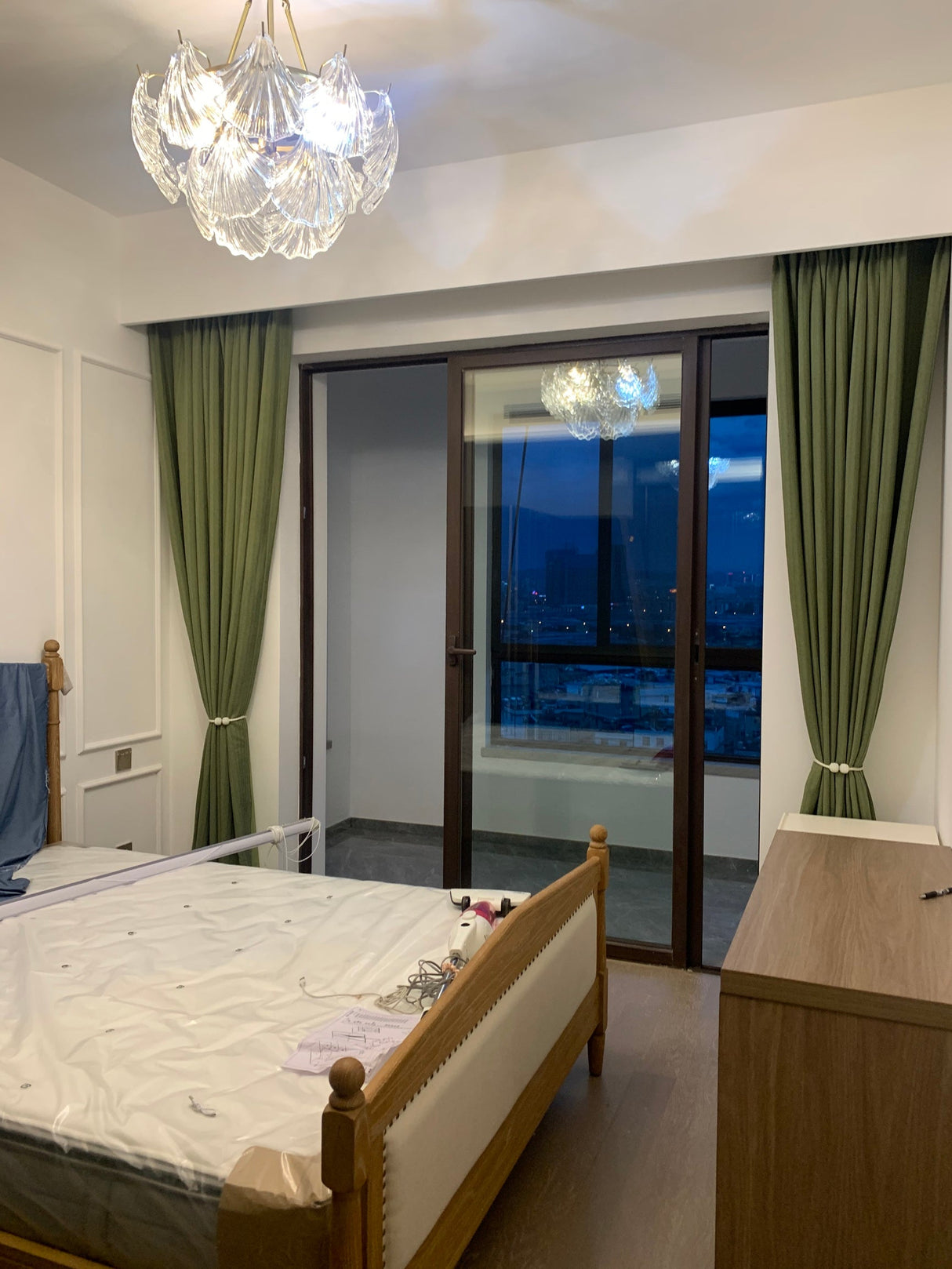 Ribbed Shell Ceiling light