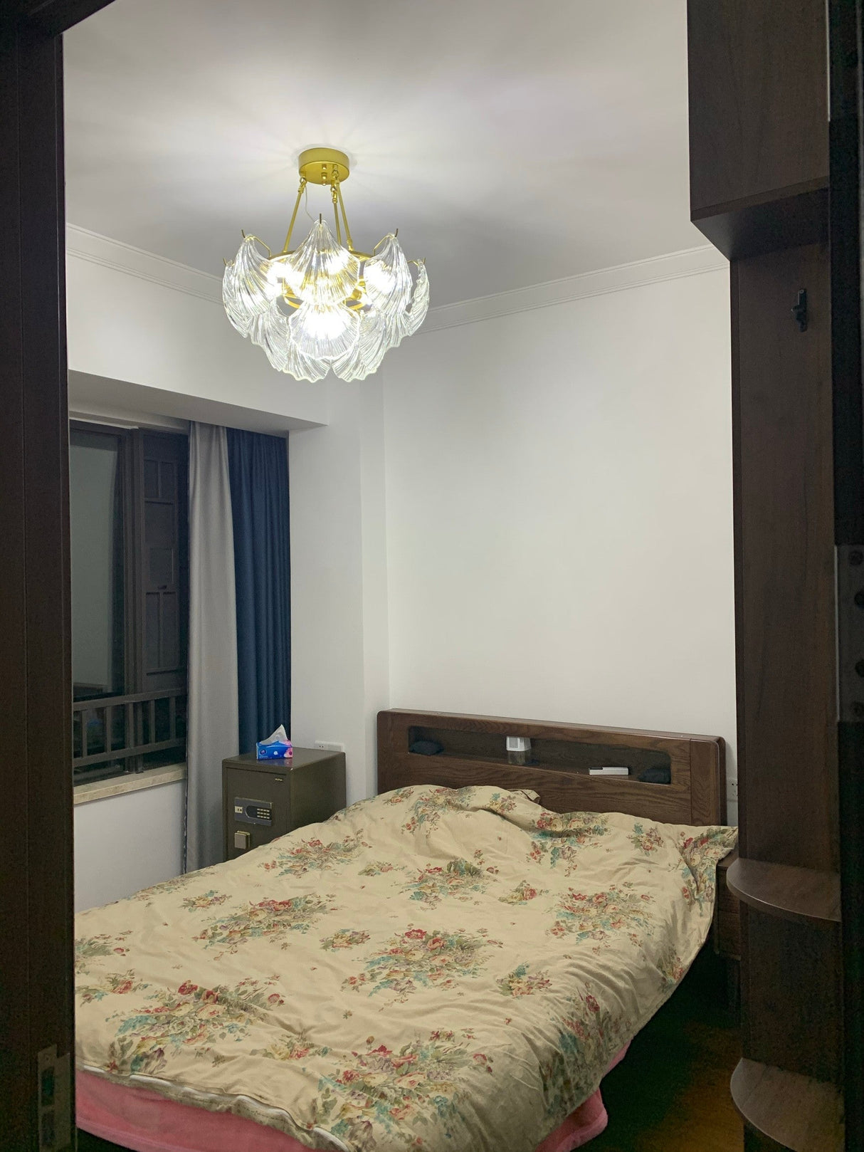 Ribbed Shell Ceiling light