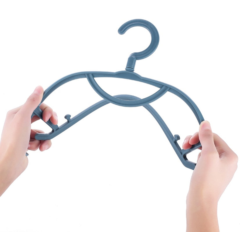 Preppy Semi-circular Hanger