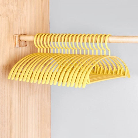 Preppy Semi-circular Hanger