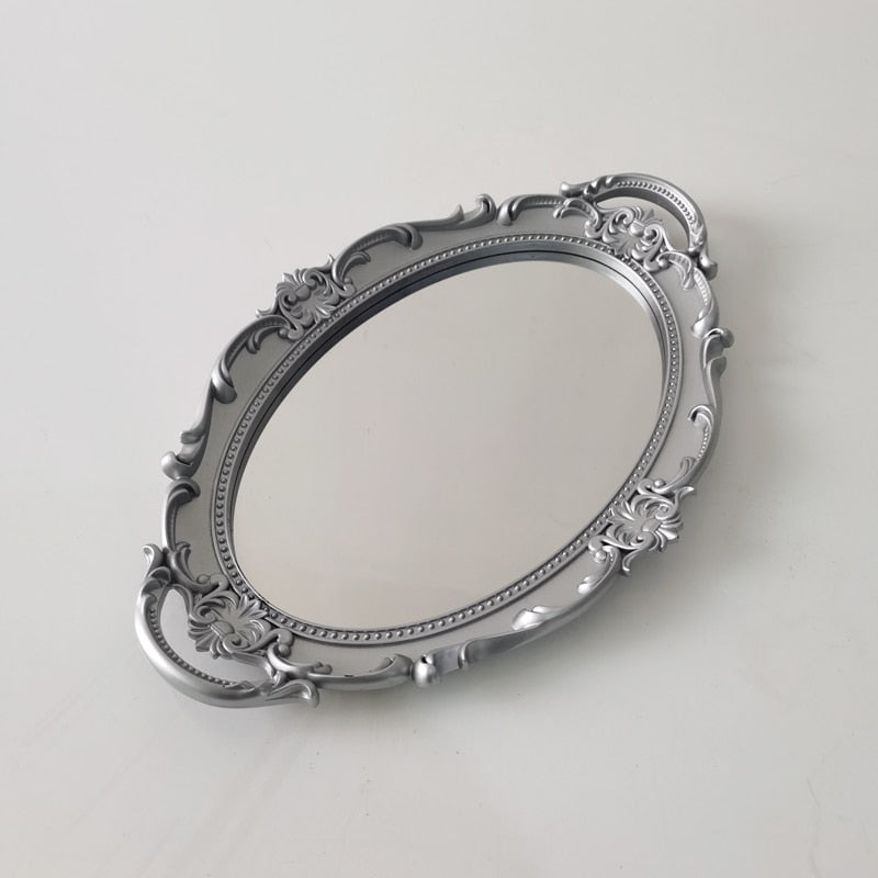 Elegant Plate Dark Academia