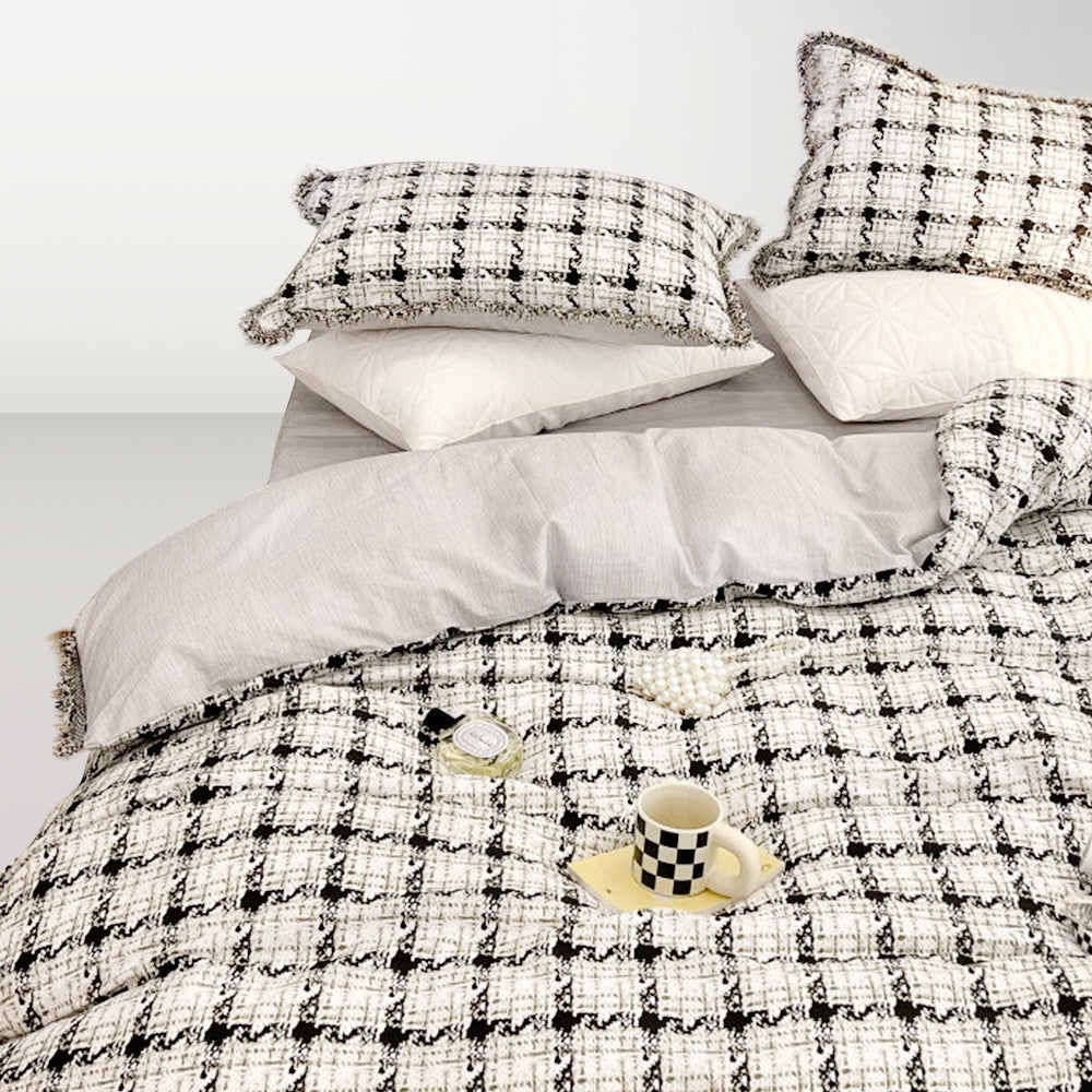 Grid Striped Tassels Bedding Set