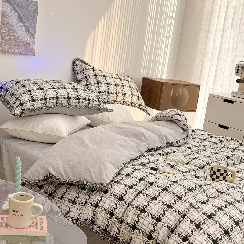 Grid Striped Tassels Bedding Set