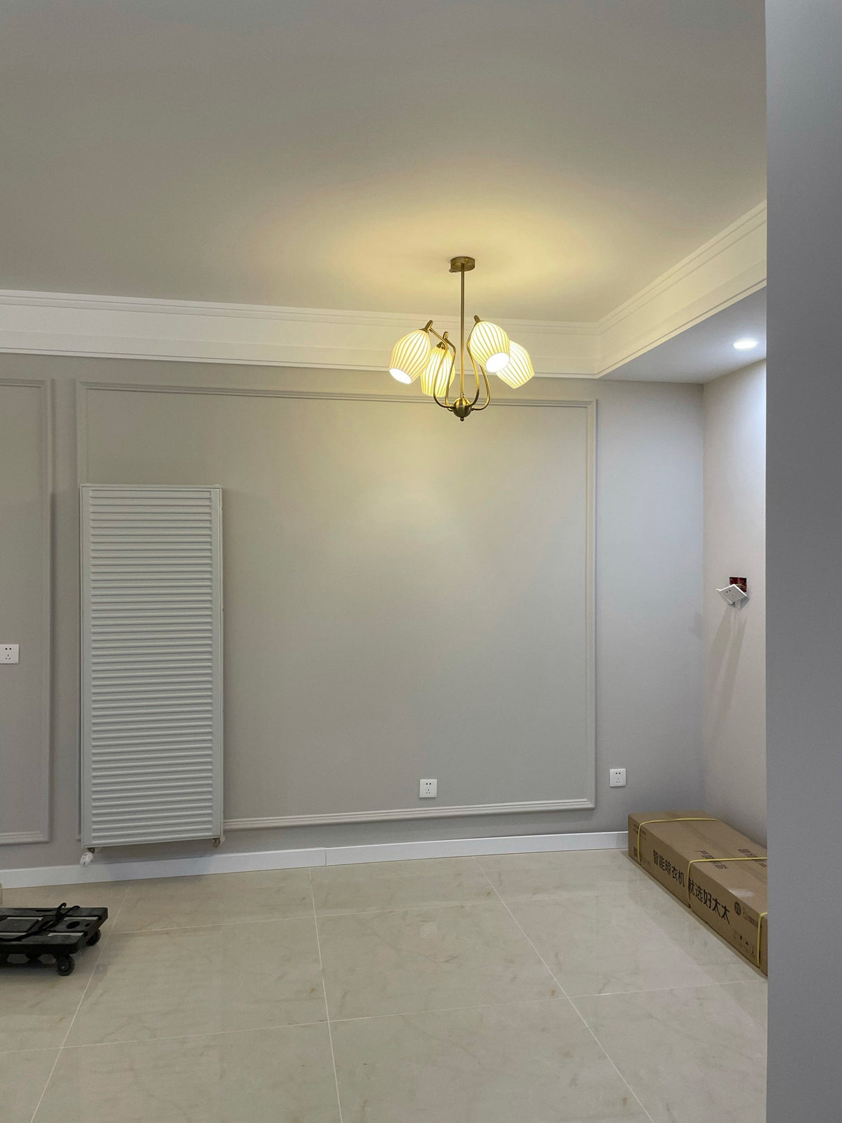 Ceramic Ribbed Chandelier