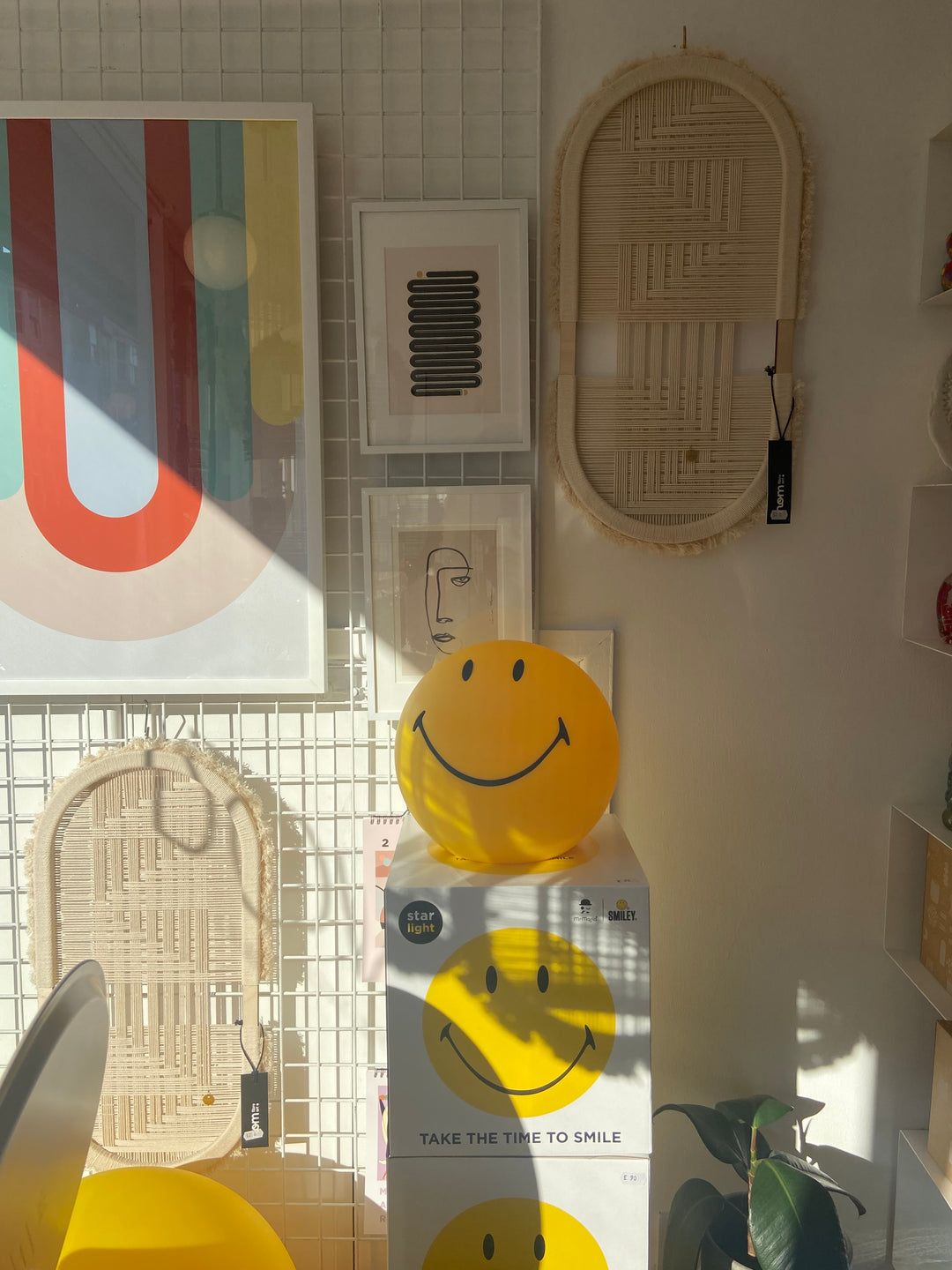 Smiling Rechargeable Table Lamp