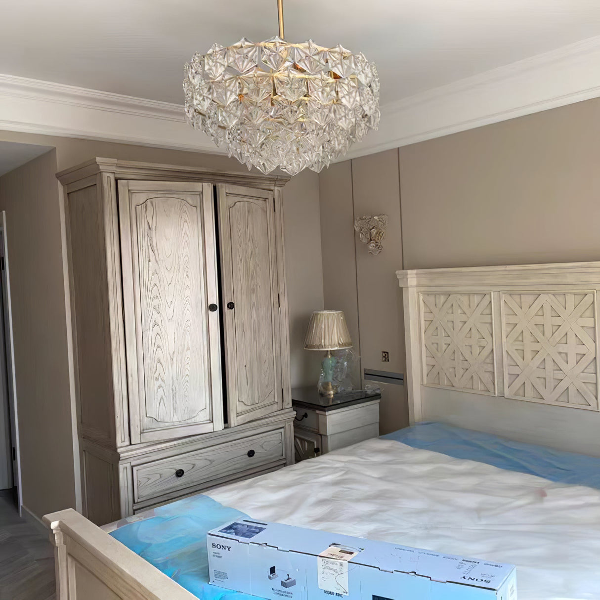 Snowflake Glass Chandelier