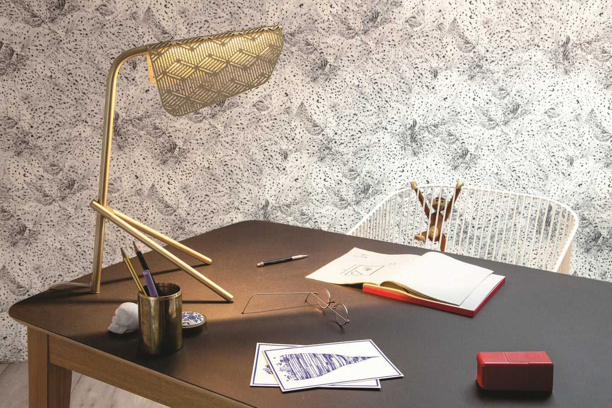 Hollow Carved Design Table Lamp