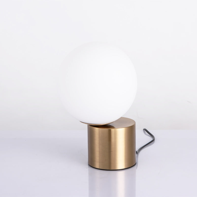 TIP OF THE TONGUE TABLE Light