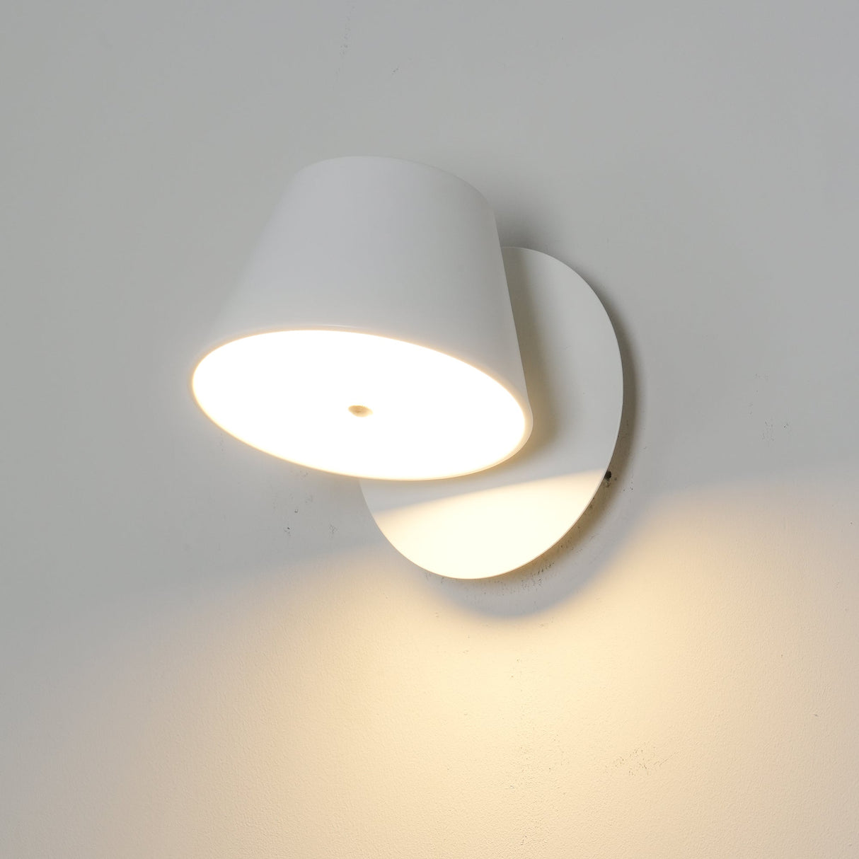 Tam Tam Wall Lamp