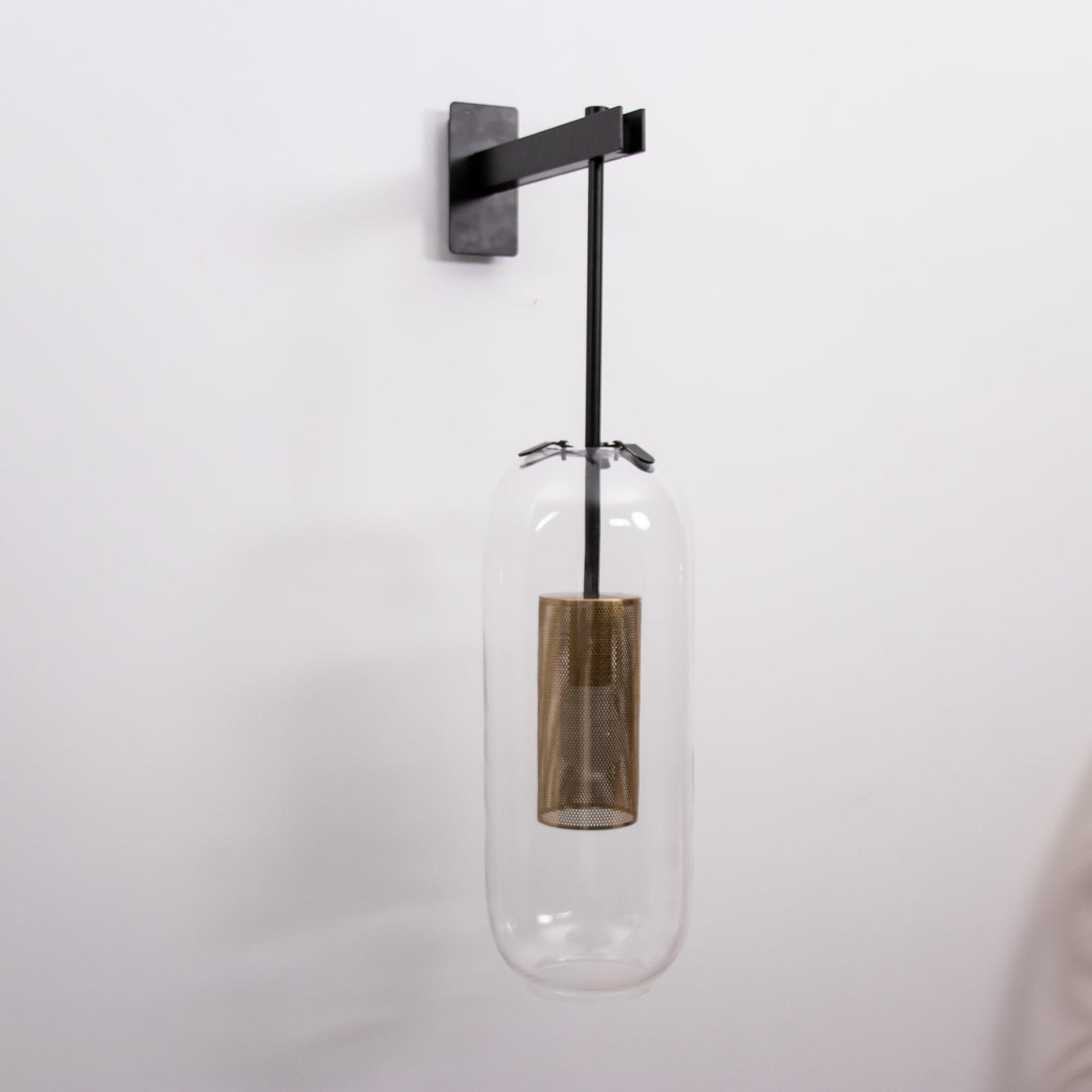 Vadim Brass Wall Lamp