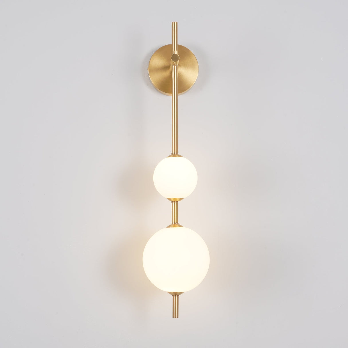 Vertical Globe Wall Lamp