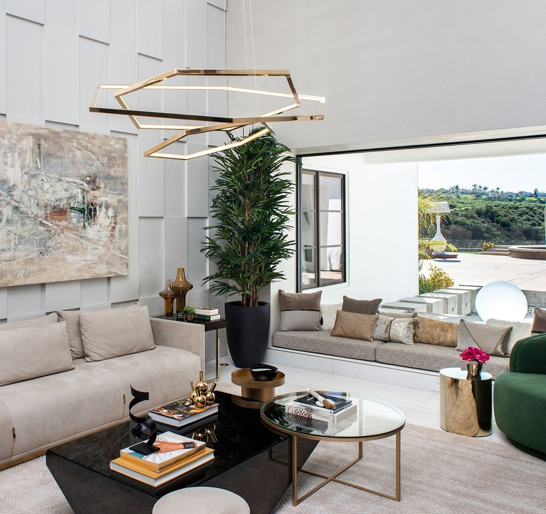 Gold Vesanto Chandelier