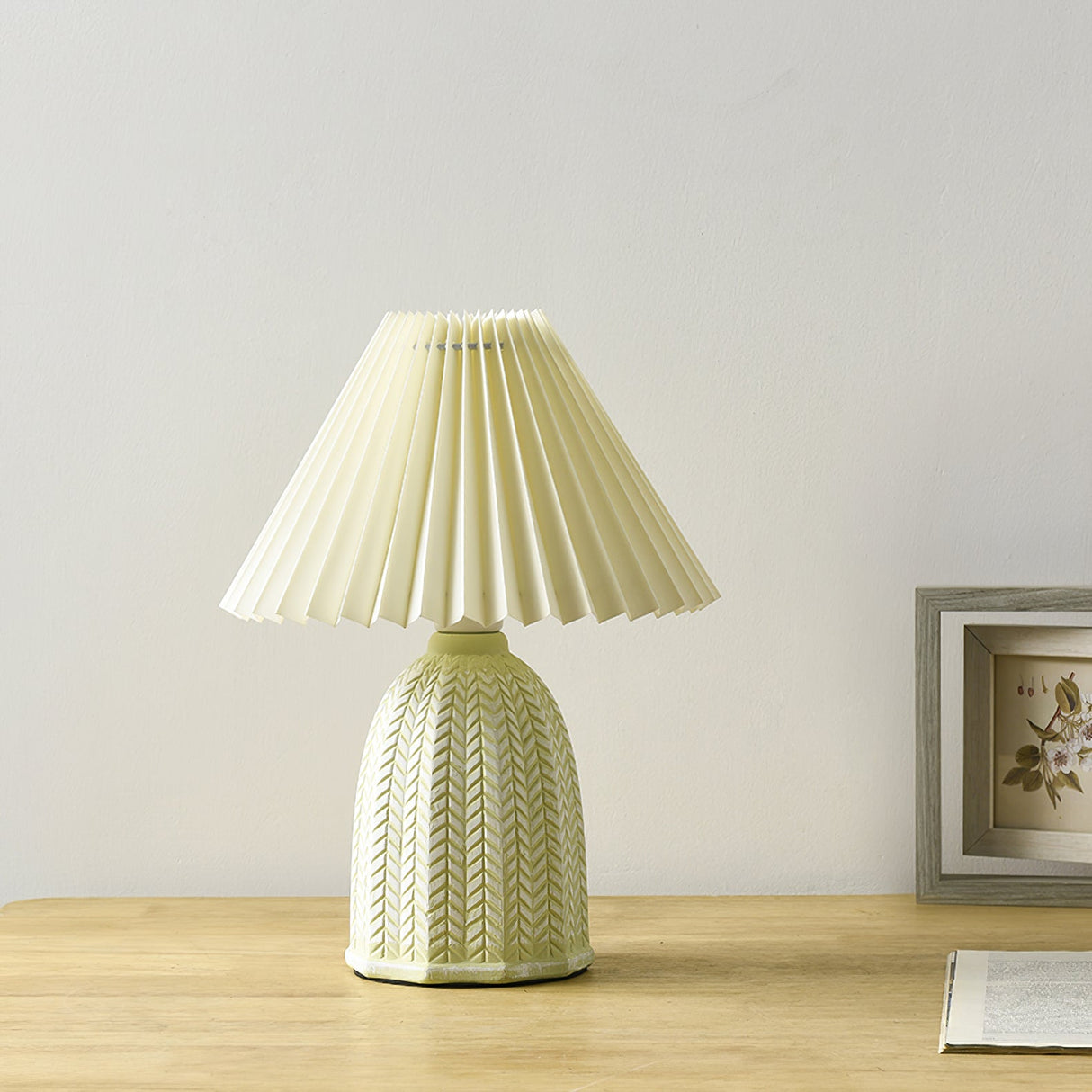 Vintage Pleated Table Lamp