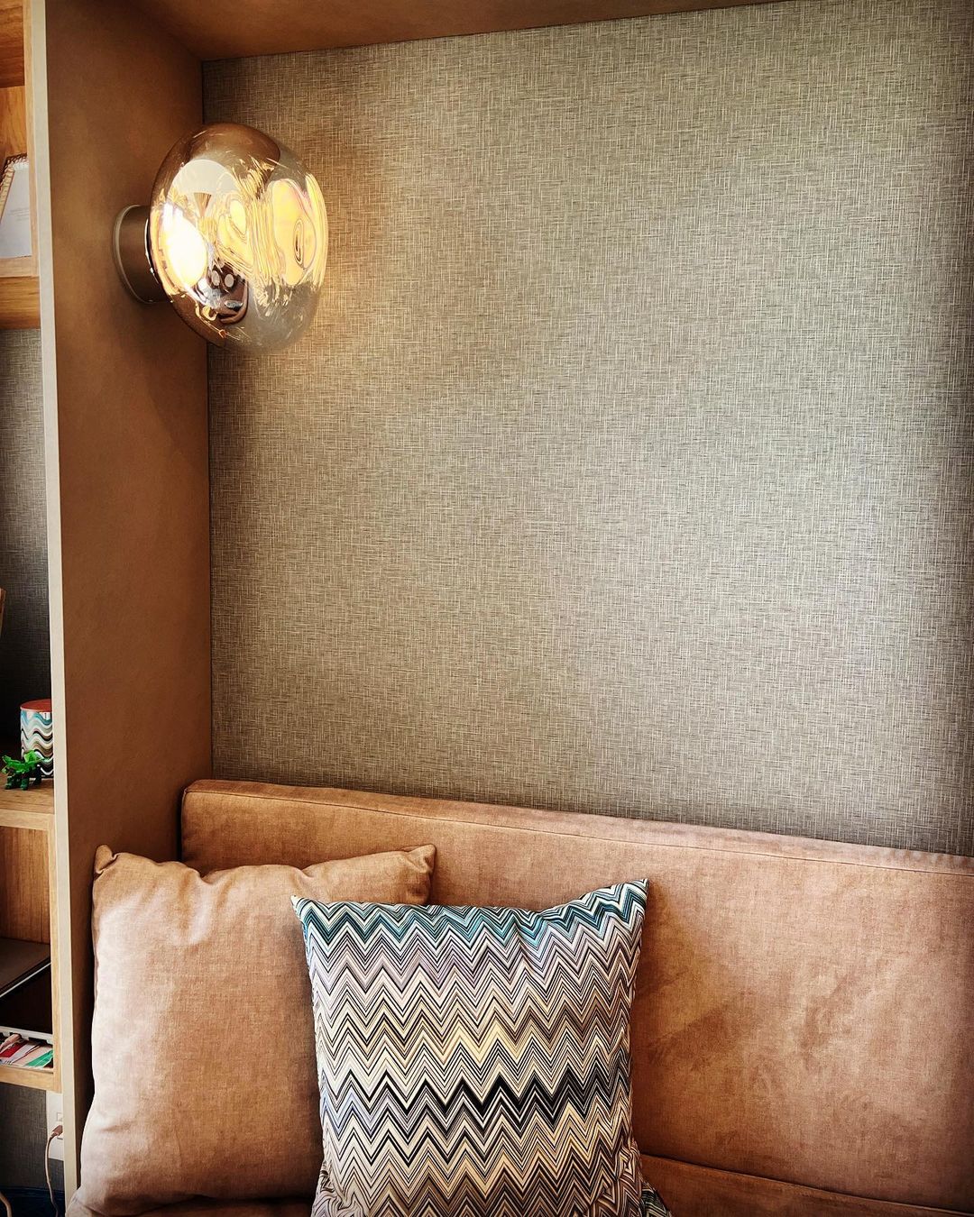 Void Surface Wall Lamp