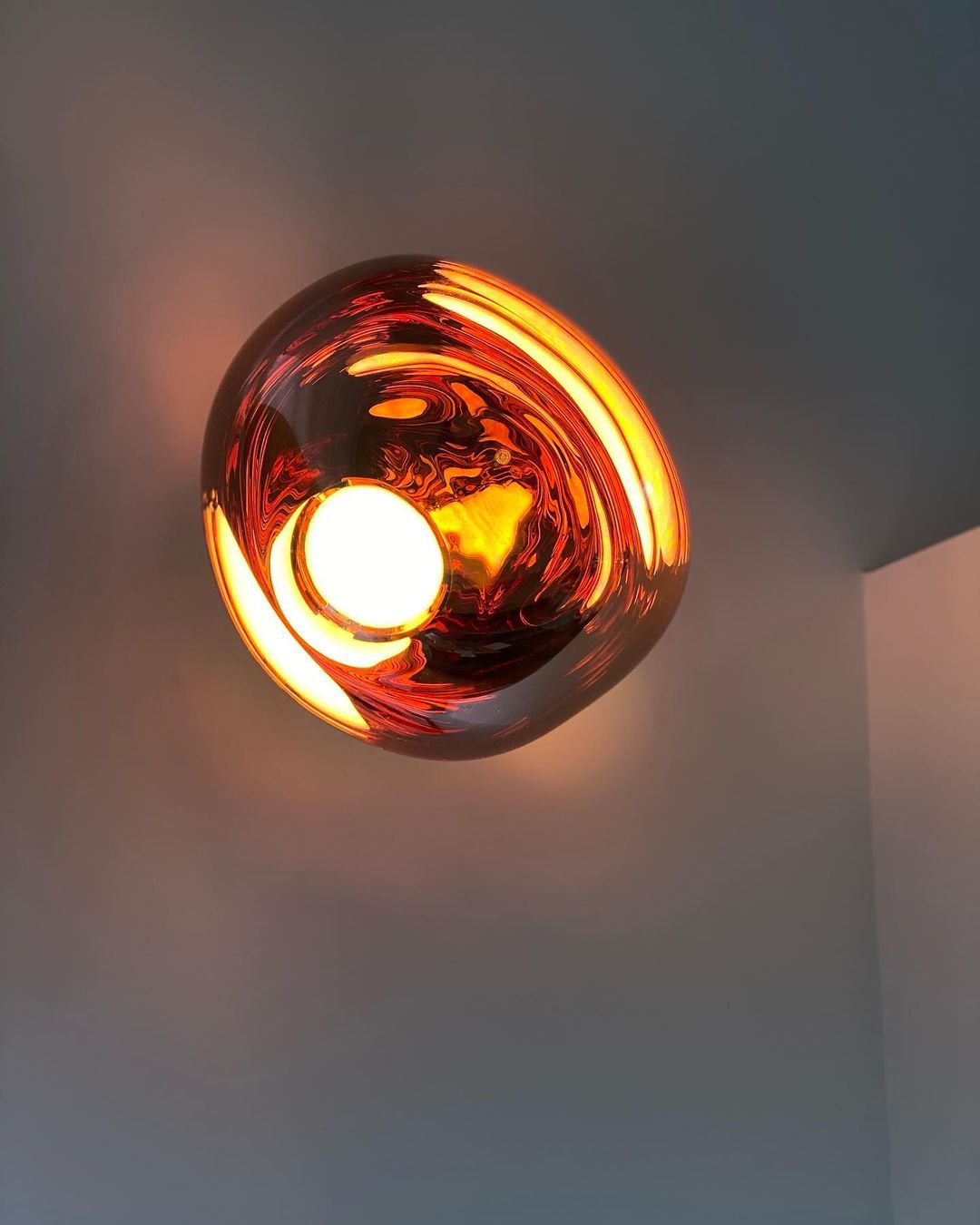 Void Surface Wall Lamp