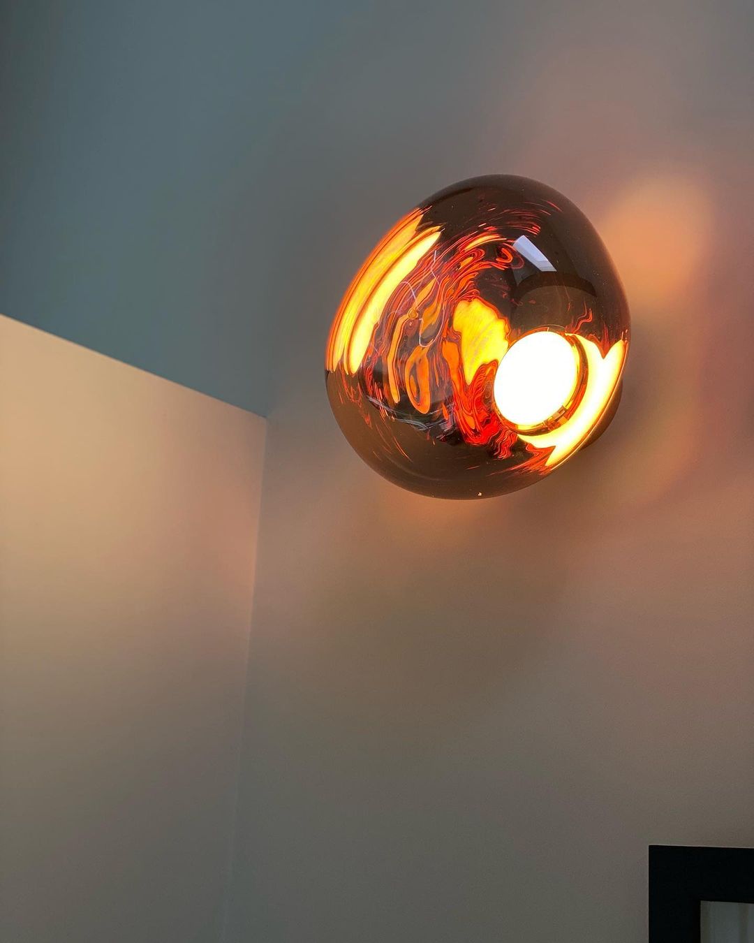 Void Surface Wall Lamp