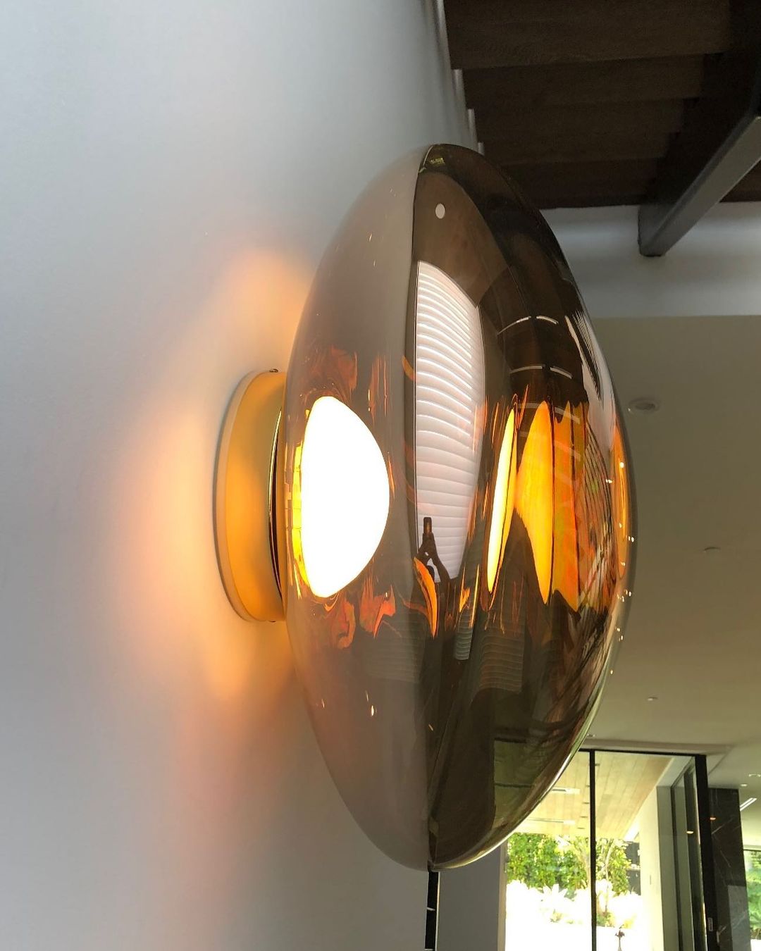 Void Surface Wall Lamp