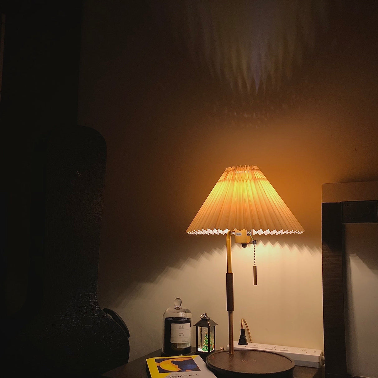 Wooden Retro Table Lamp