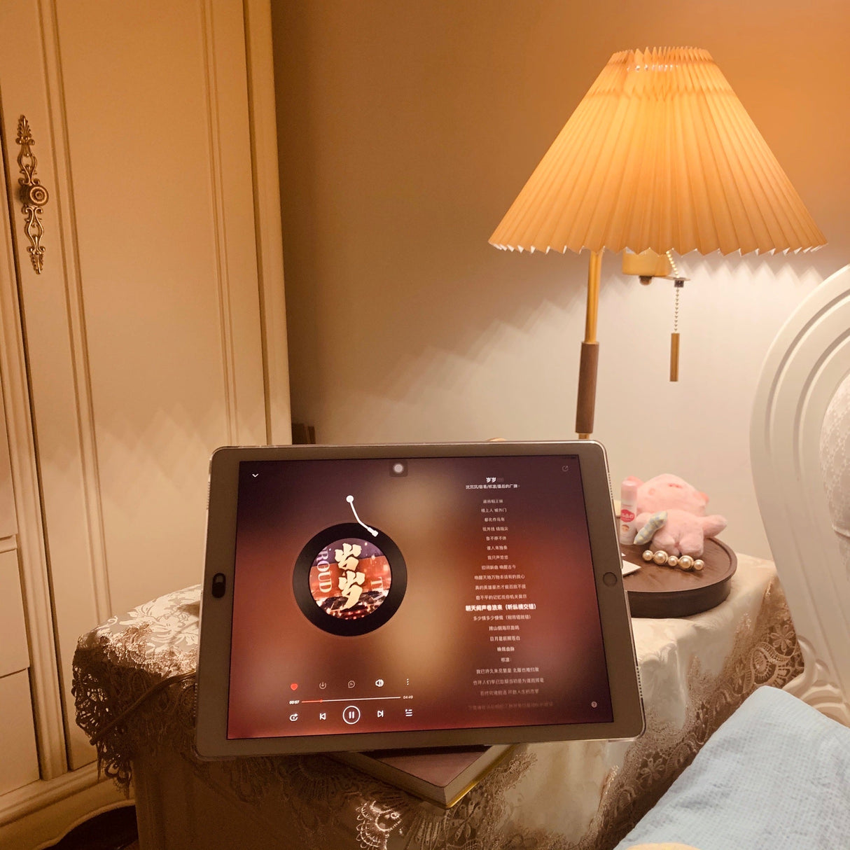 Wooden Retro Table Lamp