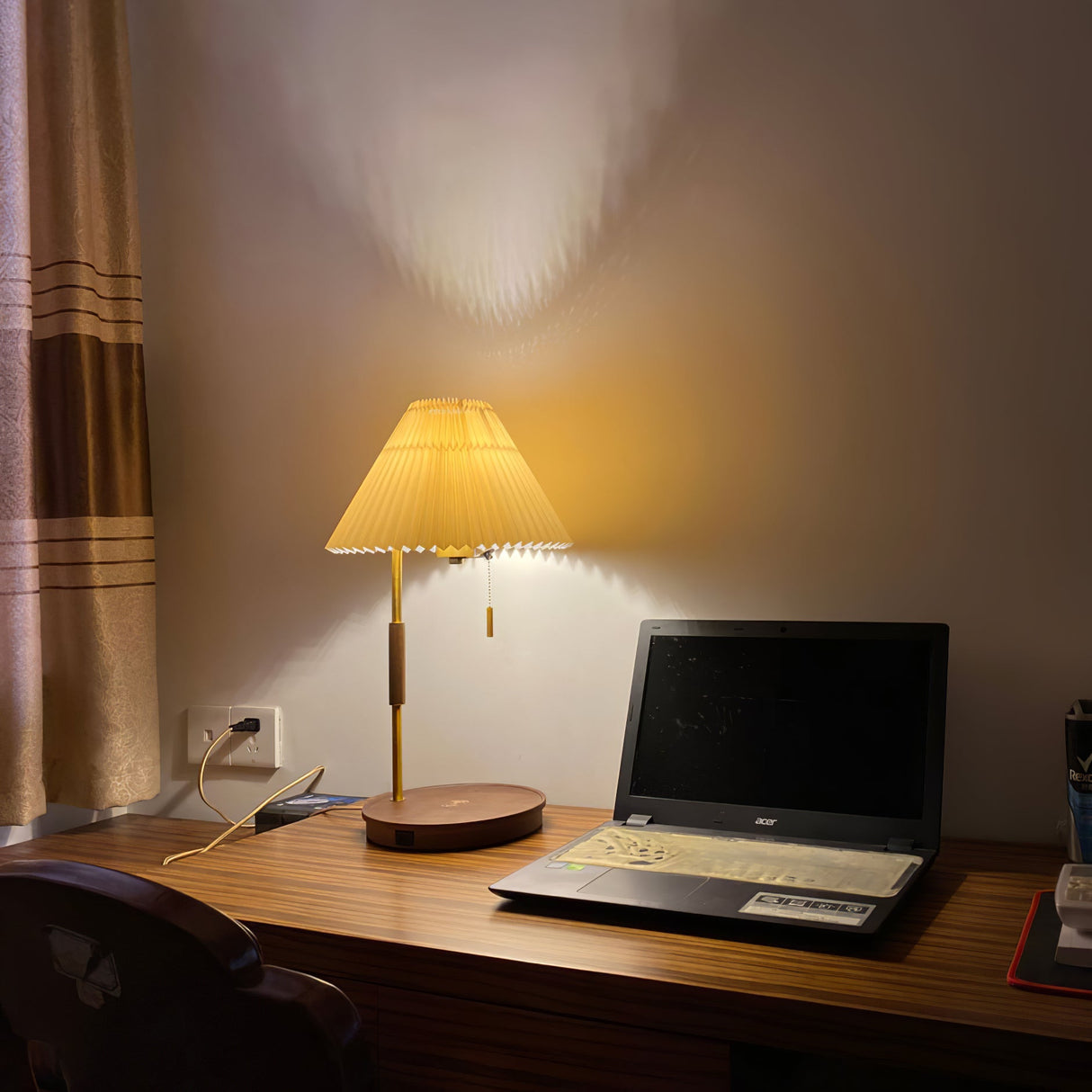 Wooden Retro Table Lamp