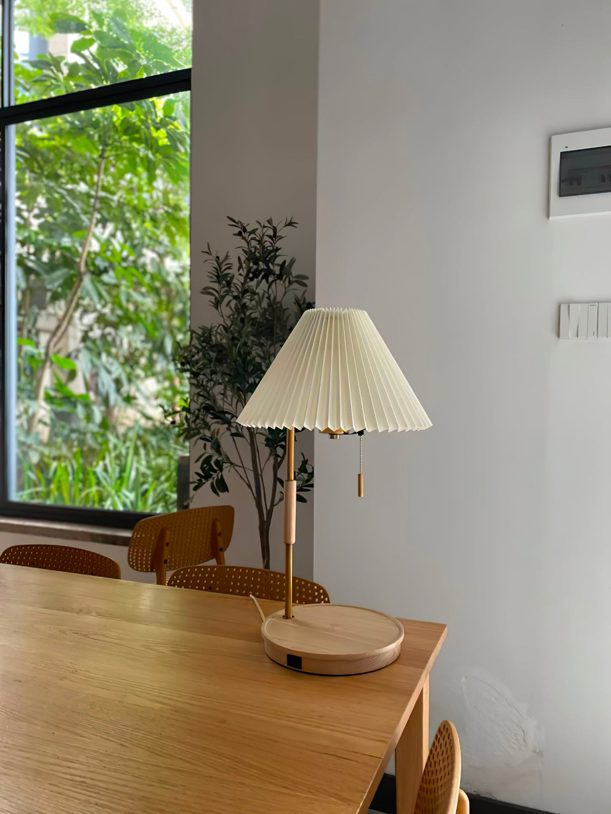 Wooden Retro Table Lamp