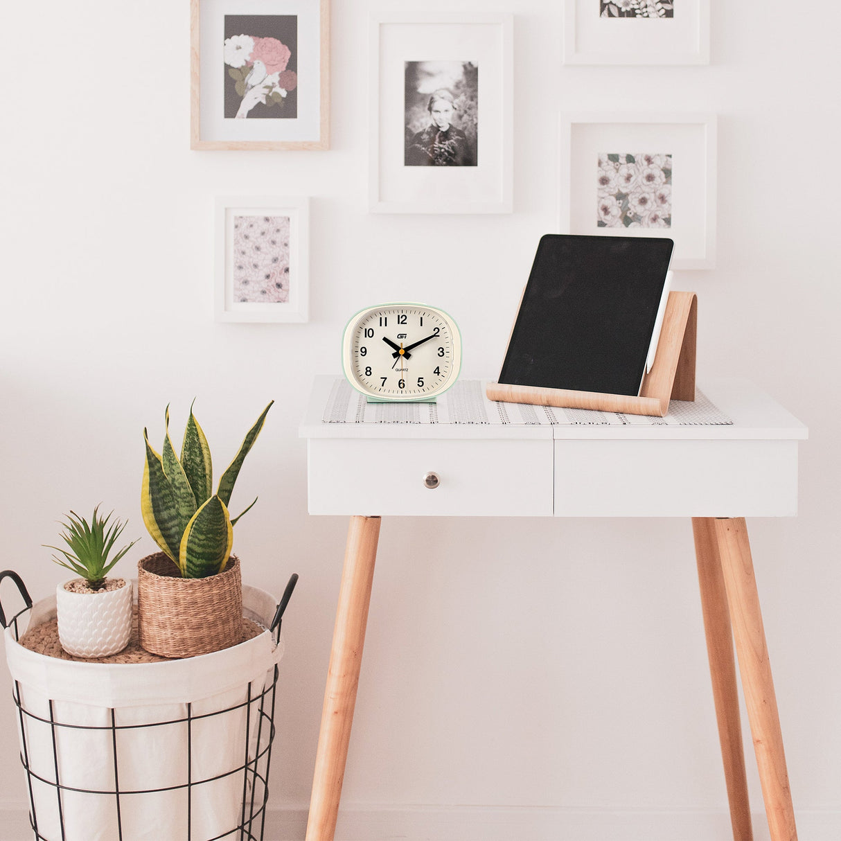 Modern Silent Alarm Clock