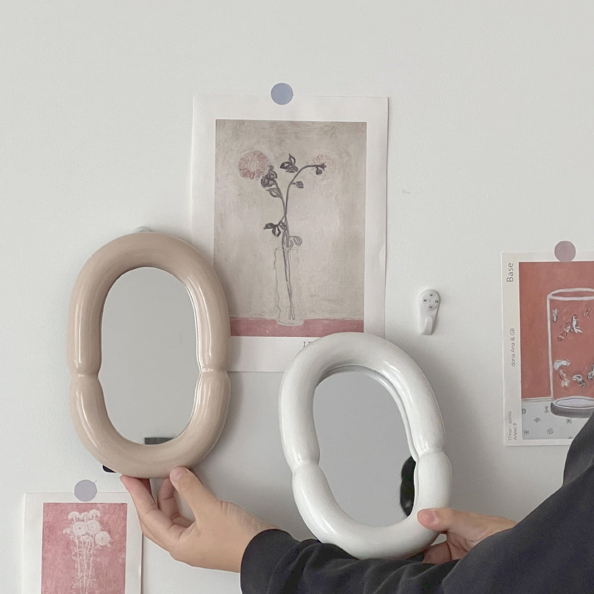 Aesthetic Oval Decorative Mirror