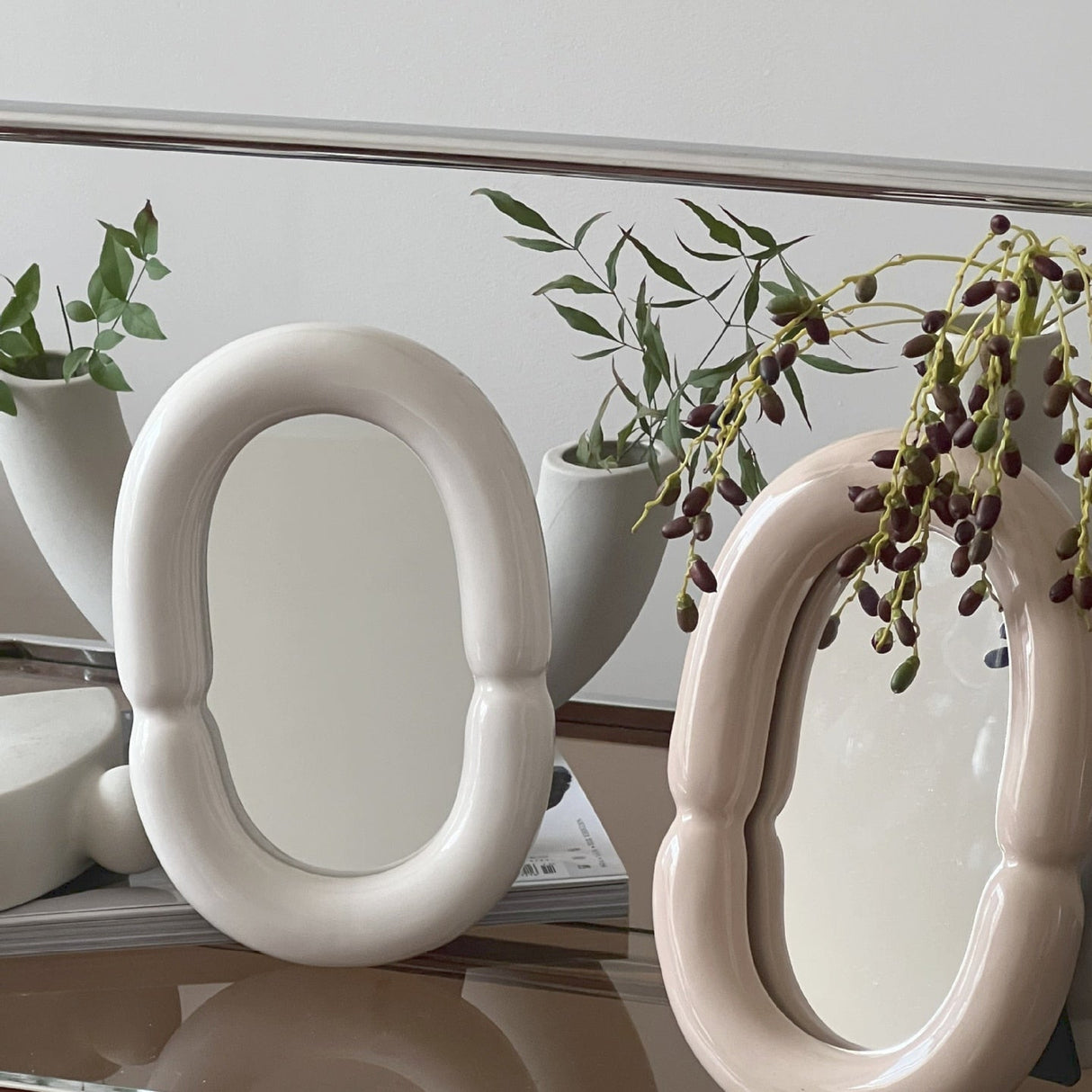 Aesthetic Oval Decorative Mirror