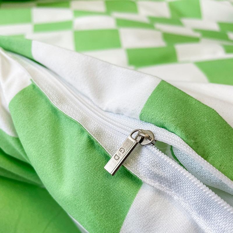 Checkered Bedding Set