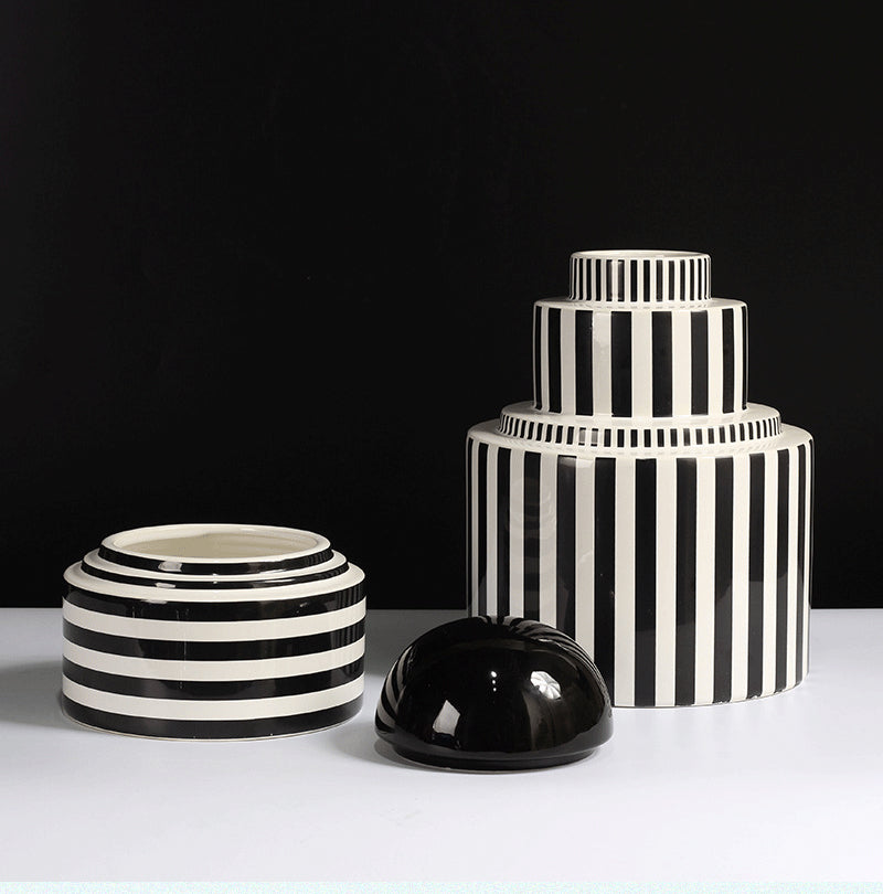 Bentali Black and White Ceramic Collection